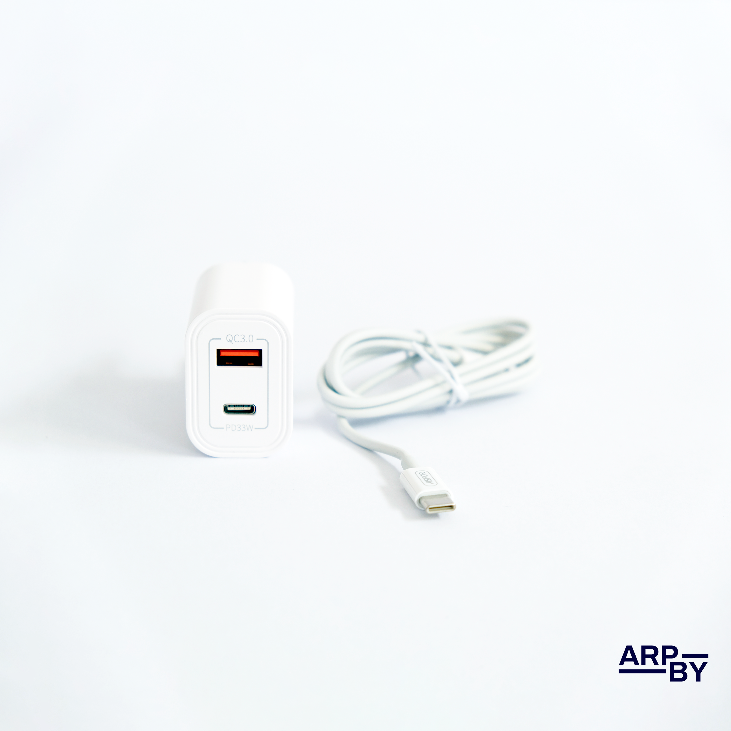 Carregador rapido 33W A806 Branco 2 entradas C Cabo USB-C Carregador rapido 33W A806 Branco 2 entradas C Cabo USB-C